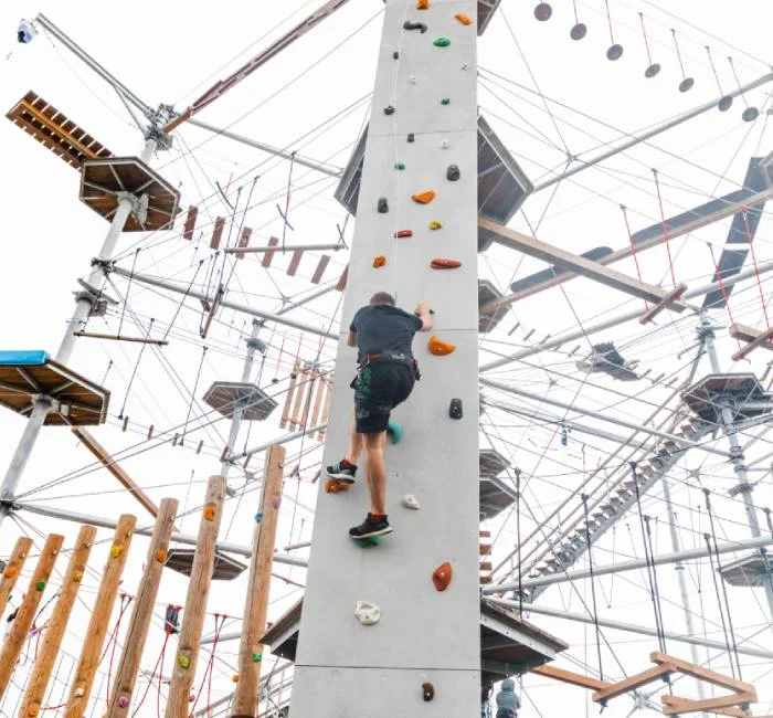 Single layer rope course