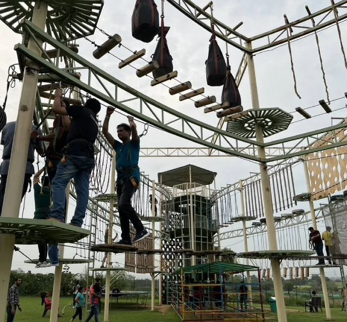 Double layer rope course